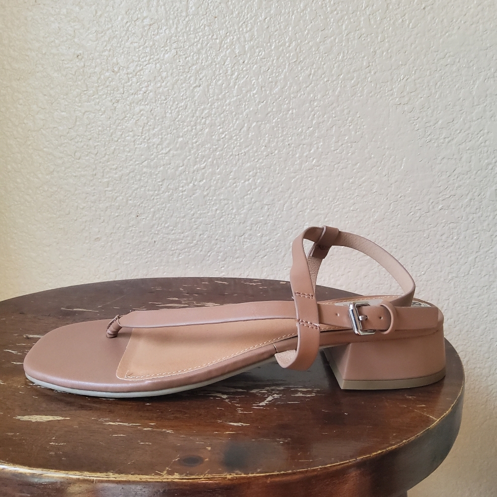 DV by Dolce Vita “Nala” Thong Tan Sandals – Size 8.5 NWOB